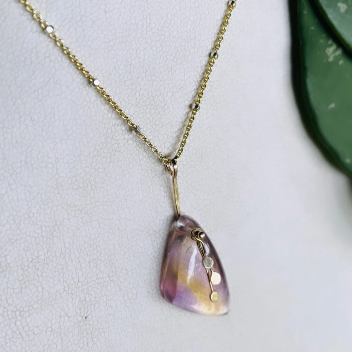 Dreamy ameritrine pendulum dots necklace