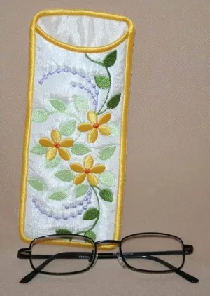 Slim Line Eyeglass Case 03